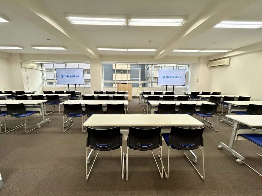 【スクール形式で51名着席可能】 - TIME SHARING 新宿御苑 東弥ビル5Fの写真