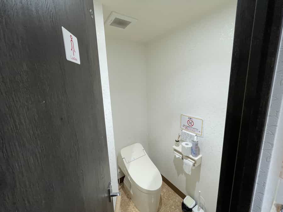 【女子トイレ:個室1】 - TIME SHARING ビステーション新横浜 403の写真