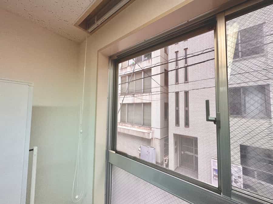 【窓を開けて換気可能です】 - TIME SHARING 小伝馬町 日本橋HRビル2Fの写真