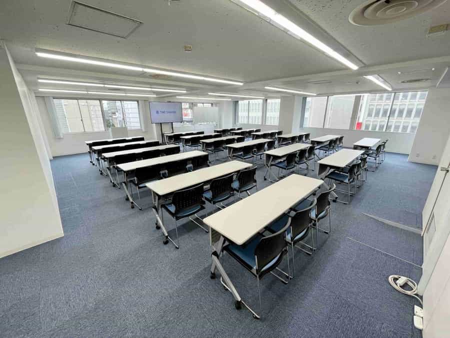 【2面が窓なので、明るい室内です♪/ブラインド・窓の開閉可能です】 - TIME SHARING 新宿8Aの写真