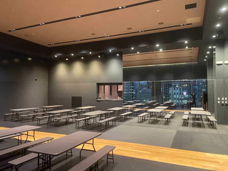 対面形式レイアウト_X PLACE イベントスペース＜東急歌舞伎町タワー5F＞