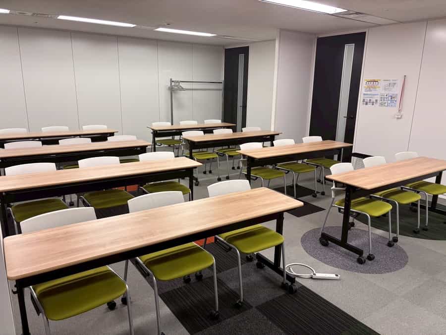 【会議室内の備品は無料でご利用いただけます】