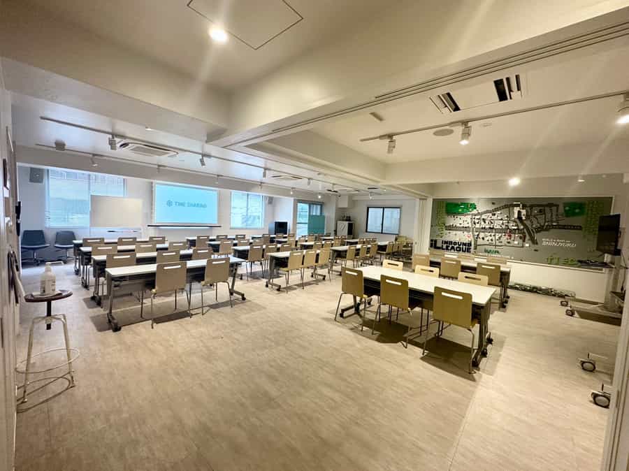 【個室の仕切りを開けることで広々とご利用いただけます♪】 - INBOUND LEAGUE 2階 FUJIの写真