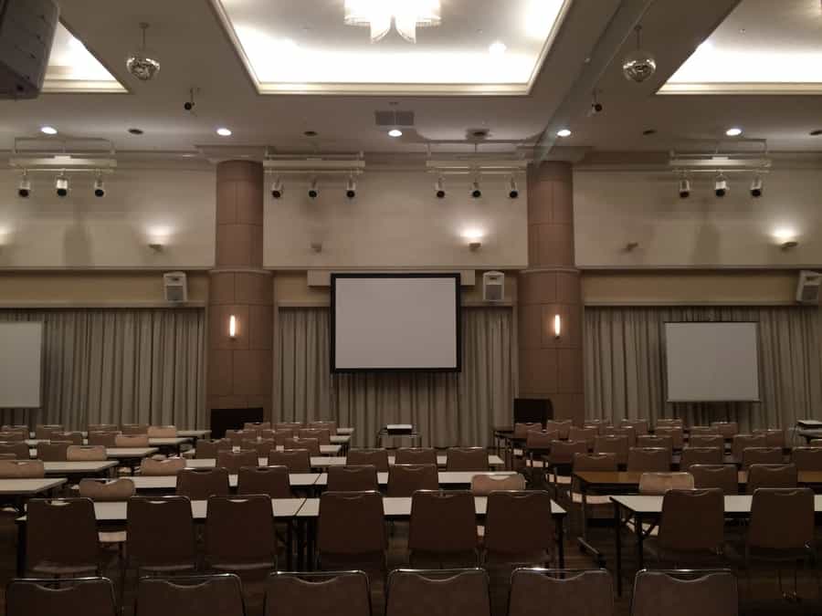 スクール形式 - シーバンスホールの写真