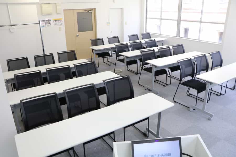 【司会台から全員とコミュニケーションが取れる距離です】 - TIME SHARING 銀座一丁目の写真
