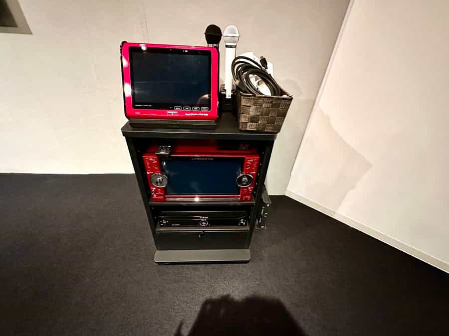 【カラオケも無料でご利用いただけます♪】 - Lounge-R 六本木の写真