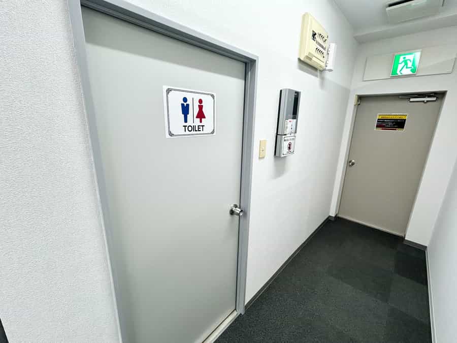 【お手洗いは男女共用です】