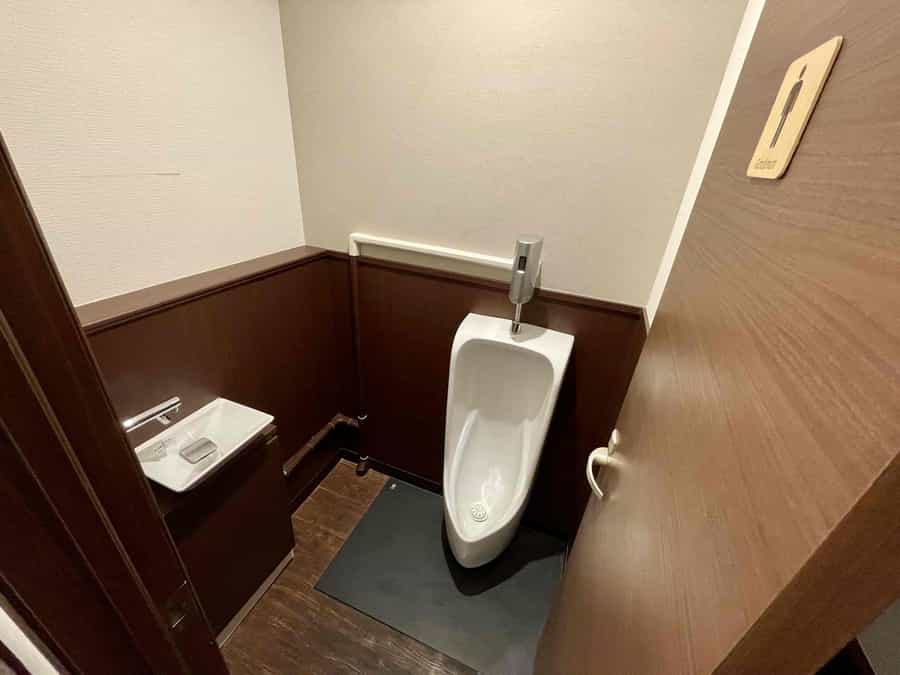 【男性トイレ(小便器×1)】 - TIME SHARING 四谷8Bの写真