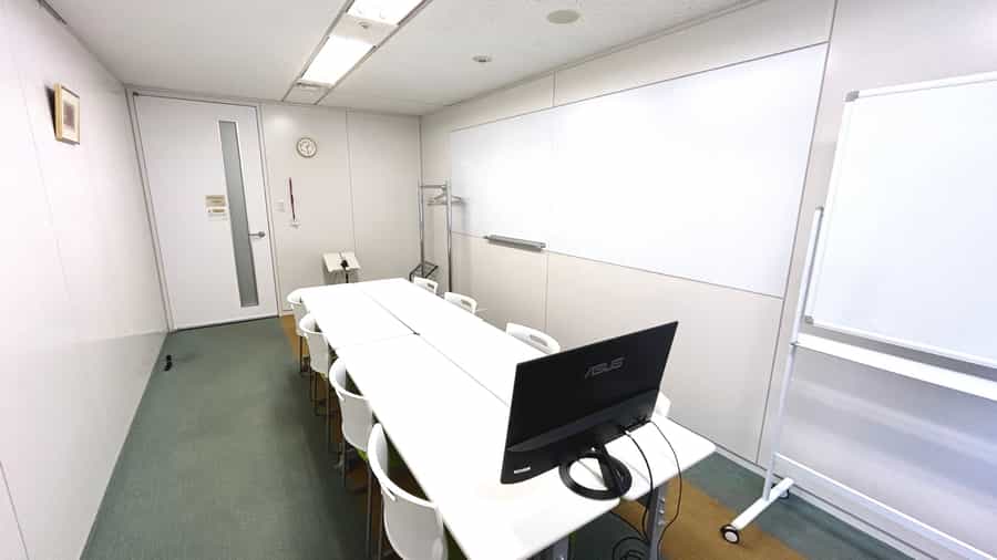 【会議・打ち合わせに便利!ビル内に複数会議室があるので、急なテレワークにもご利用ください♪】