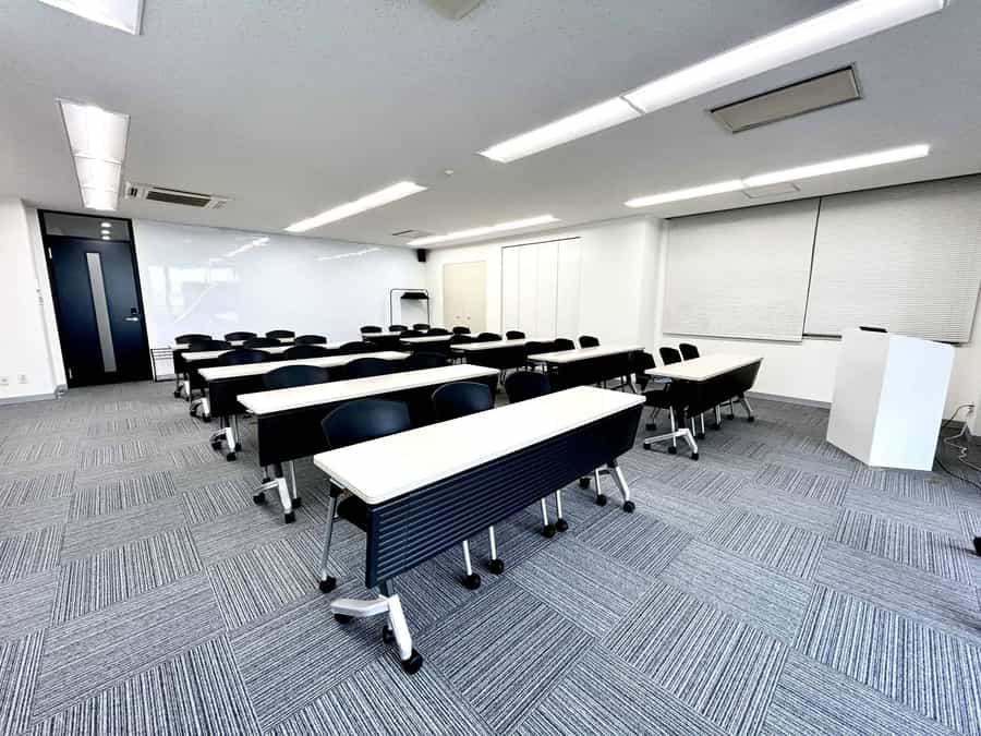 【後方はホワイトボードシートになっております】 - TIME SHARING 浅草SCRビル 6Aの写真