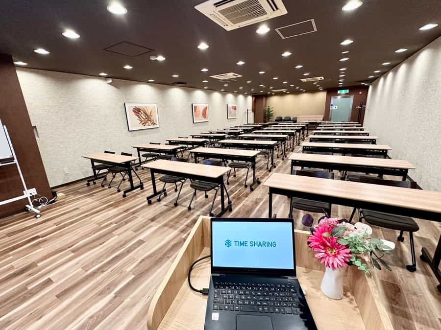 【司会台から全員とコミュニケーションが取れる距離】 - TIME SHARING 竹橋 廣瀬第2ビル B1Fの写真