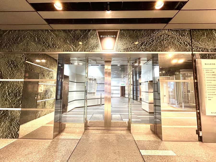 【BUILDING「A」にお進みください】 - WORKING PARK EN 410号室<リビエラ南青山ビル>の写真