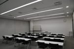 スクール形式 - 田町グランパークカンファレンス 302小会議室の写真